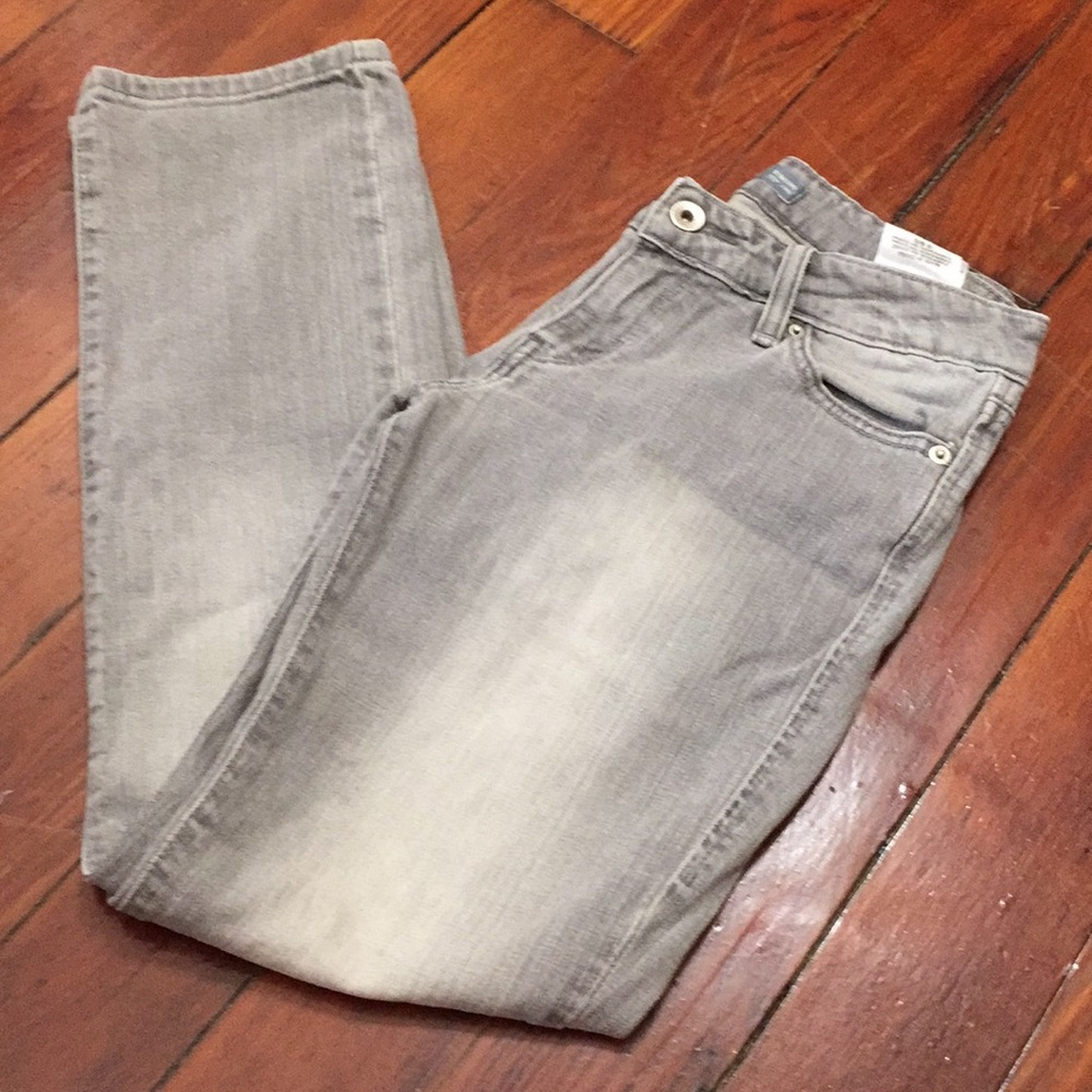 Levi’s straight cut 552 like new for sale!